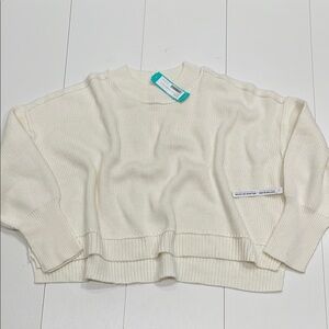 Sally Crewneck Long Sleeve Pullover